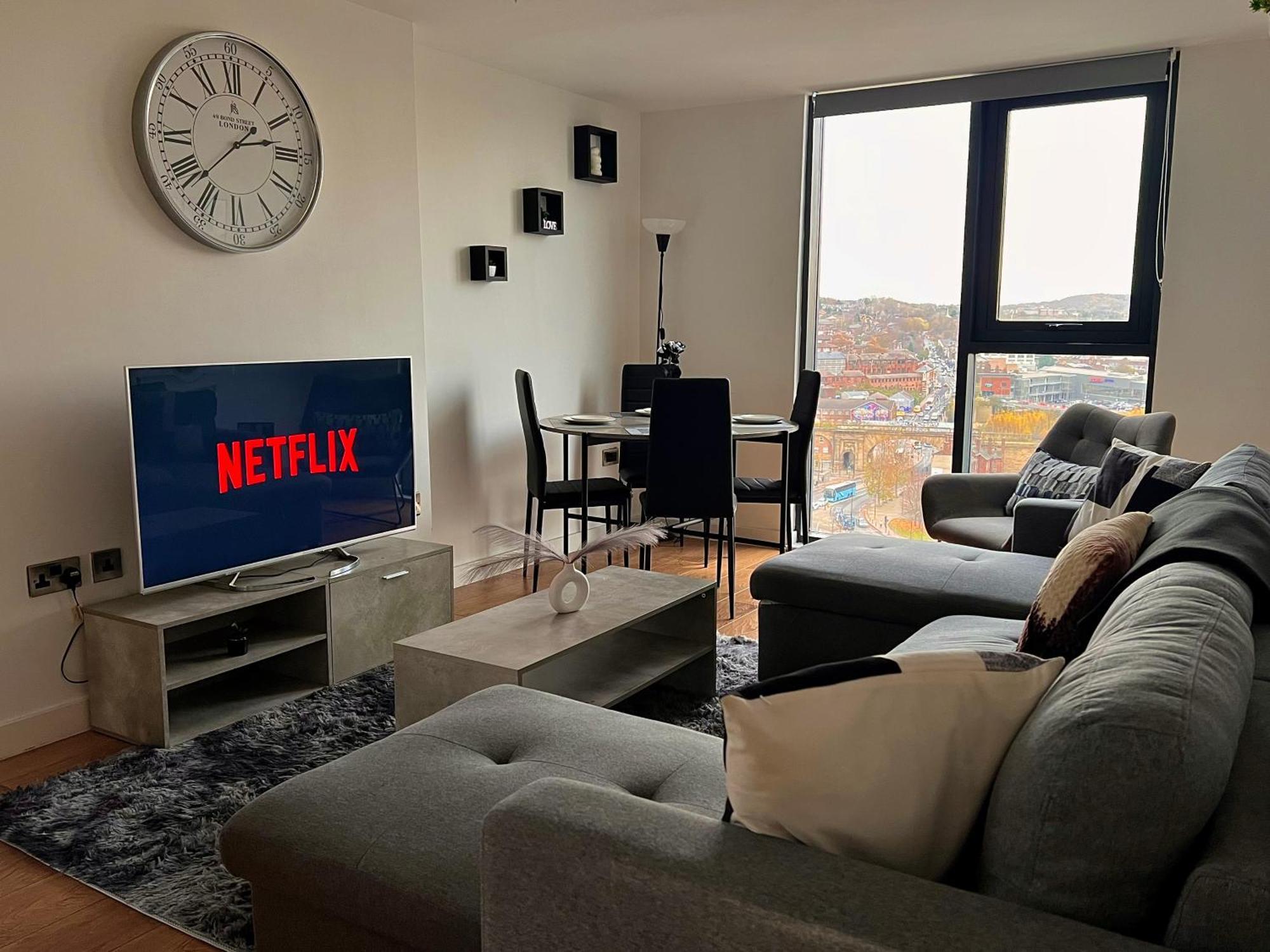 Penthouse Gem, Central, Scenic Views, Stylish, Modern, City Centre 2Br Sheffield Eksteriør billede