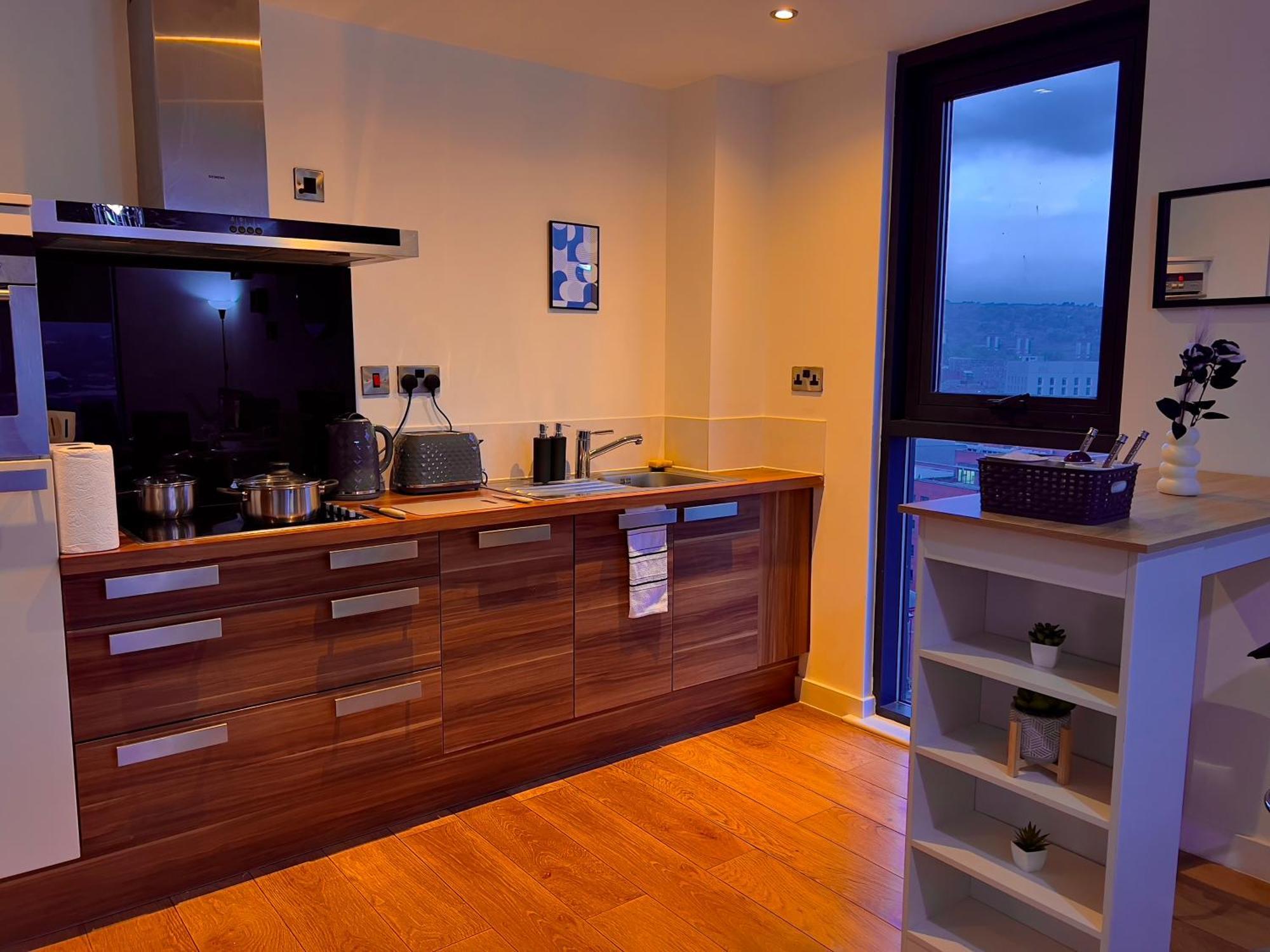 Penthouse Gem, Central, Scenic Views, Stylish, Modern, City Centre 2Br Sheffield Eksteriør billede