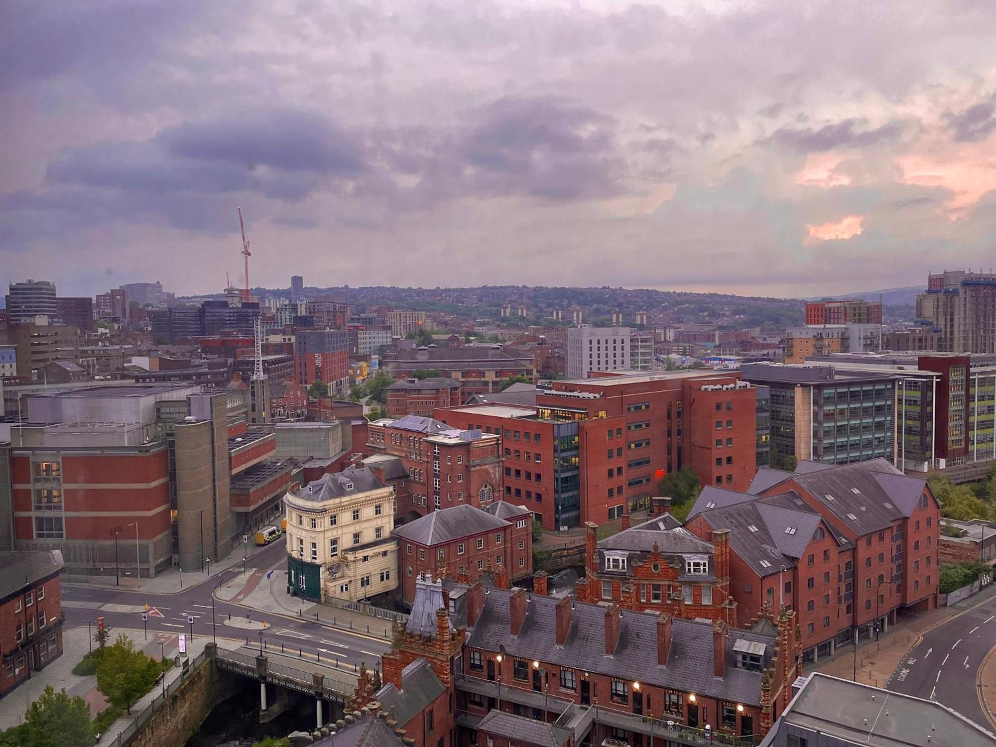 Penthouse Gem, Central, Scenic Views, Stylish, Modern, City Centre 2Br Sheffield Eksteriør billede